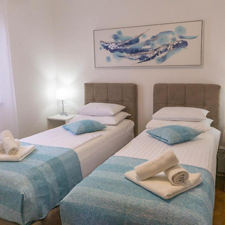 Apartment Jadran Малинска Экстерьер фото