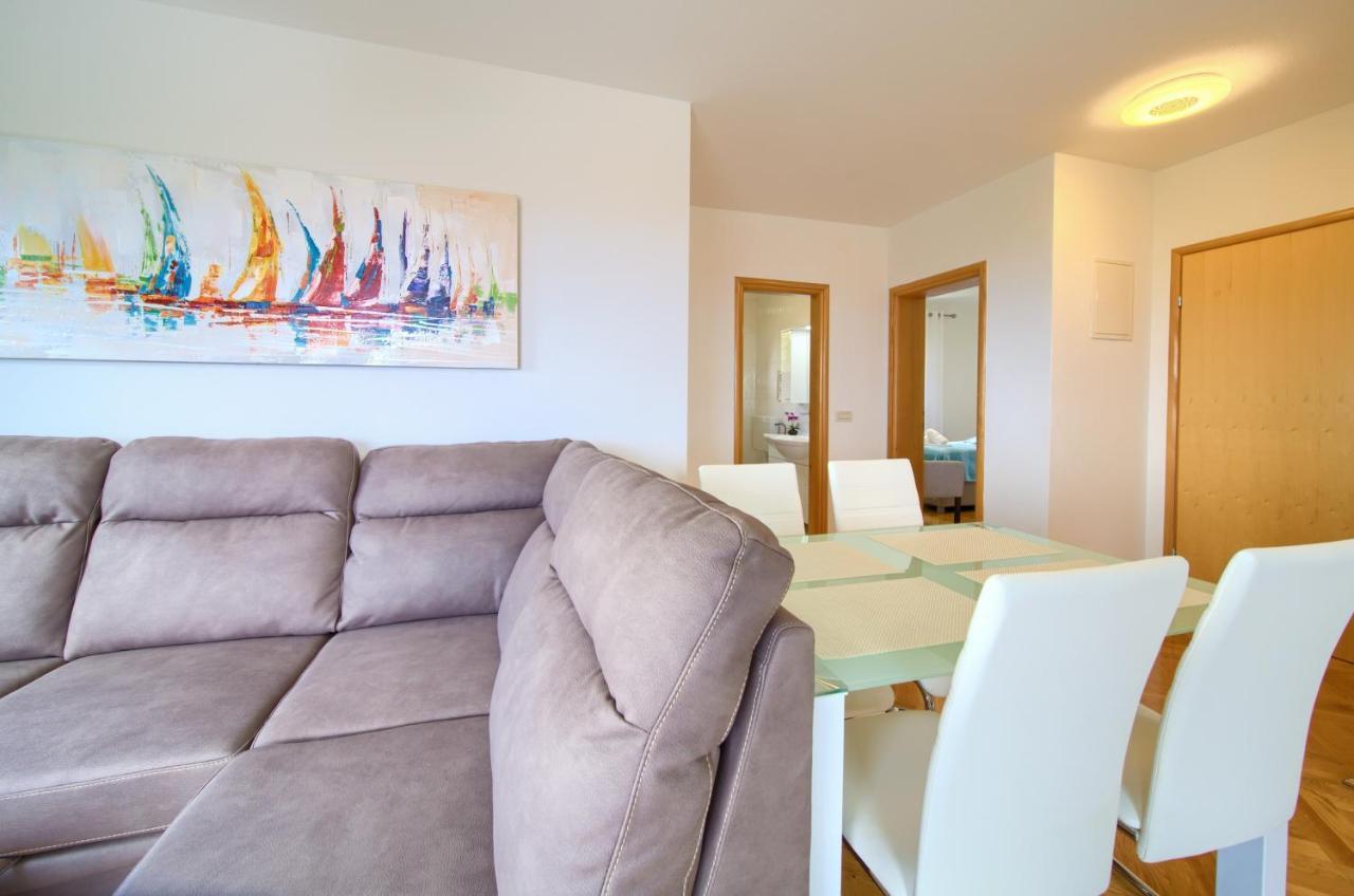 Apartment Jadran Малинска Экстерьер фото