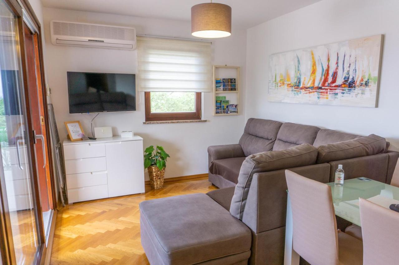Apartment Jadran Малинска Экстерьер фото